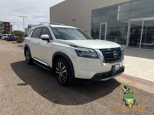 2023 Nissan Pathfinder — rear three-quarter view