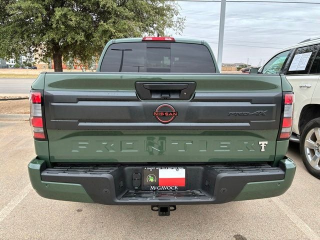 2025 Nissan Frontier — detail view